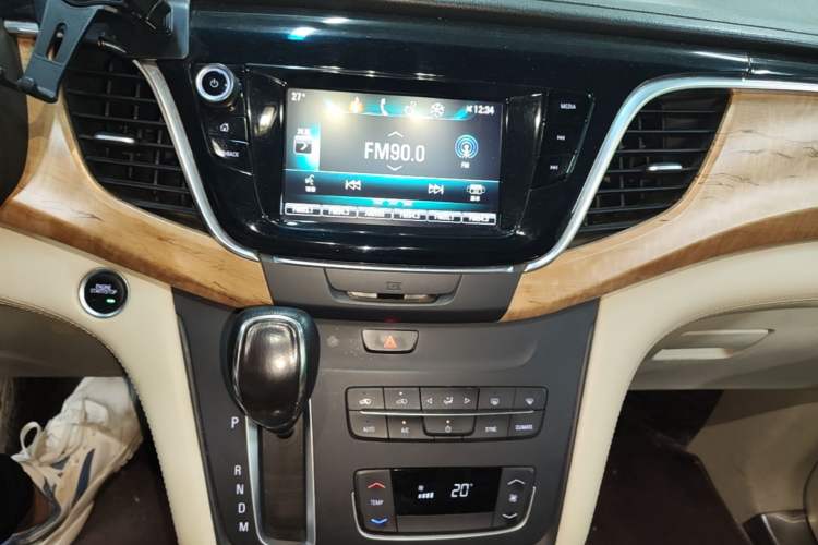 Used Buick GL8 2018 ES 28T Comfort Model China VI Standard Audio And AC Panel