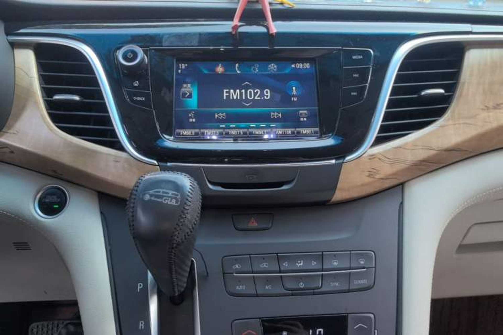 Used Buick GL8 2018 ES 28T Comfort Model China VI Standard Audio And AC Panel