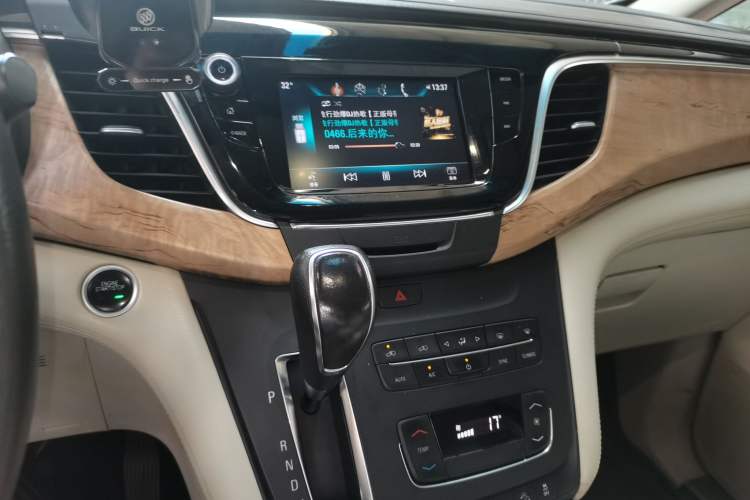 Used Buick GL8 2018 ES 28T Comfort Model China VI Standard Audio And AC Panel
