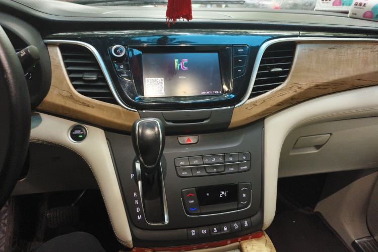 Used Buick GL8 2018 ES 28T Comfort Model China VI Standard Audio And AC Panel