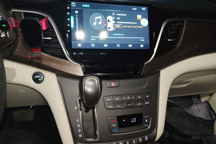 Used Buick GL8 2018 ES 28T Comfort Model China VI Standard Audio And AC Panel