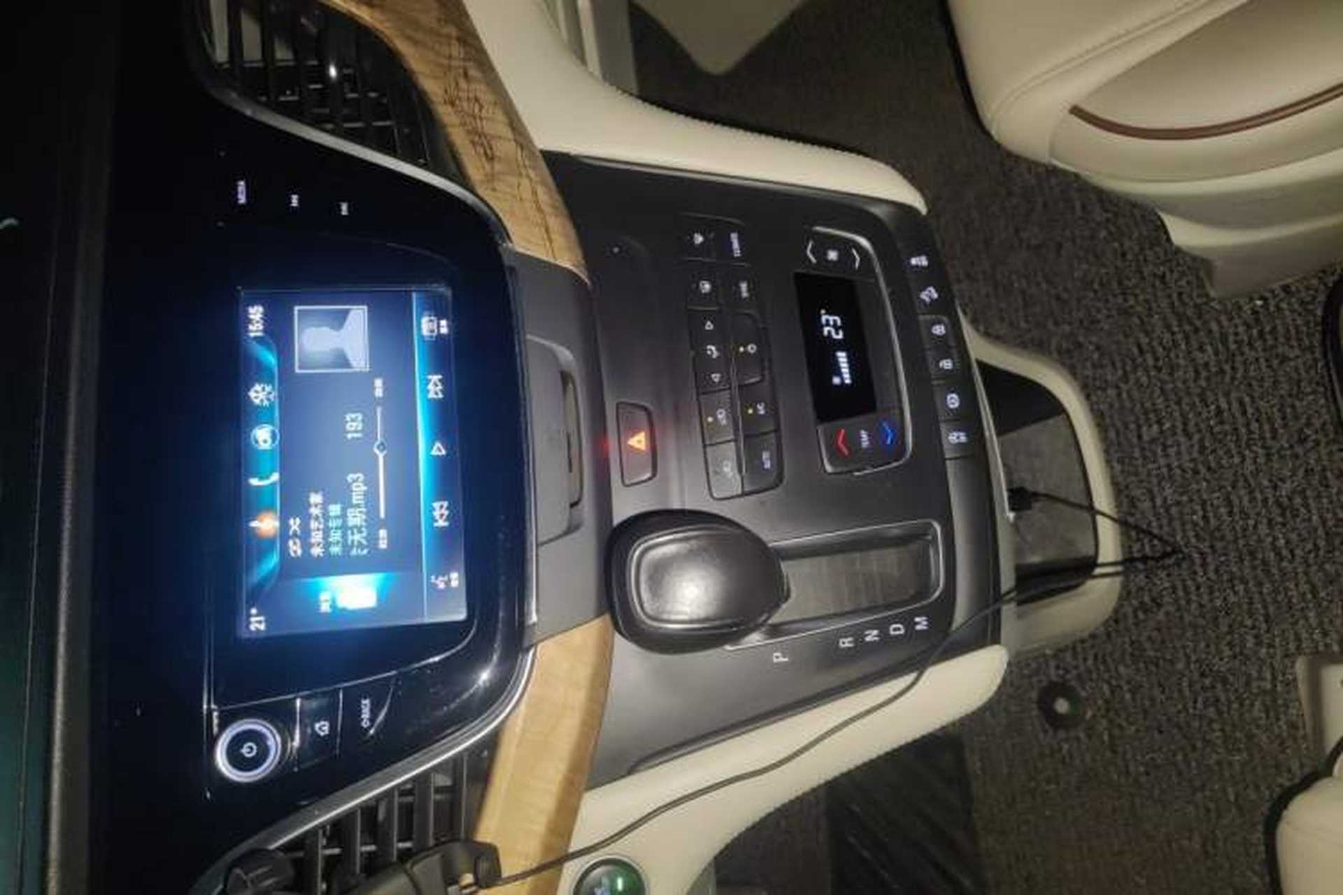 Used Buick GL8 2018 ES 28T Comfort Model China VI Standard Audio And AC Panel