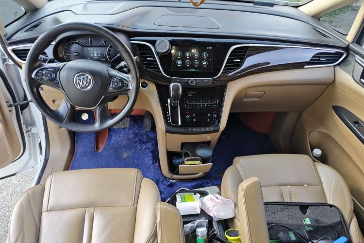 Used Buick GL8 2018 ES 28T Luxury Model China VI Standard Center Console