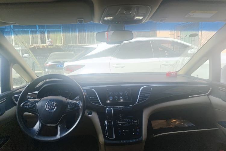Used Buick GL8 2018 ES 28T Luxury Model China VI Standard Center Console