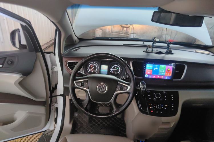 Used Buick GL8 2018 28T Luxury Model China VI Standard Center Console