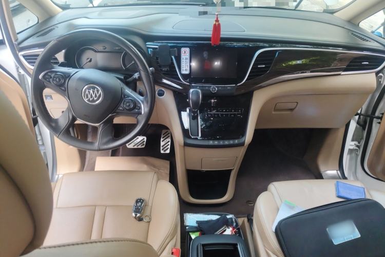 Used Buick GL8 2018 ES 28T Luxury Model China VI Standard Center Console