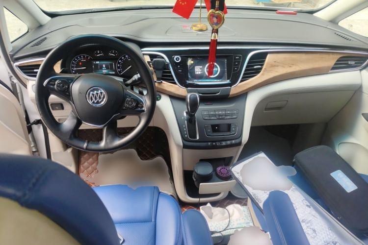 Used Buick GL8 2018 ES 28T Comfort Model China VI Standard Center Console