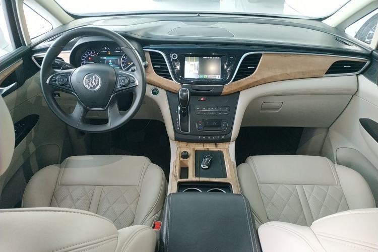 Used Buick GL8 2018 ES 28T Comfort Model China VI Standard Center Console