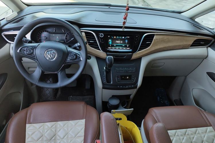 Used Buick GL8 2018 ES 28T Comfort Model China VI Standard Center Console