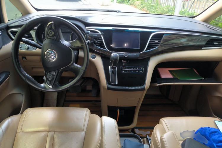 Used Buick GL8 2018 ES 28T Luxury Model China VI Standard Center Console