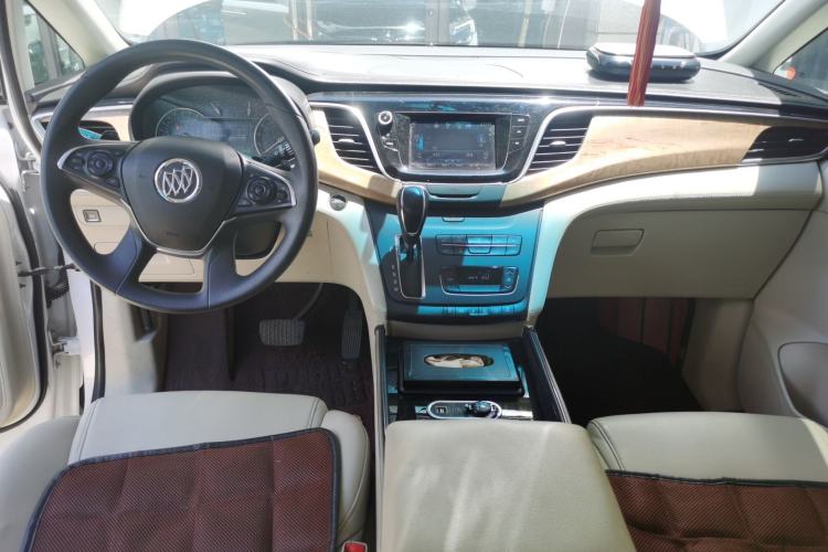 Used Buick GL8 2018 ES 28T Comfort Model China VI Standard Center Console