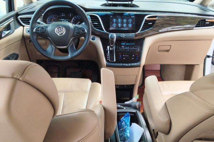 Used Buick GL8 2018 ES 28T Luxury Model China VI Standard Center Console