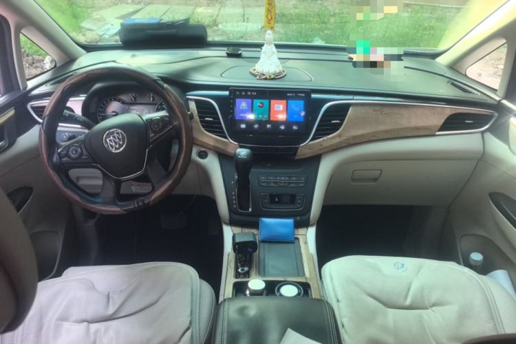 Used Buick GL8 2018 ES 28T Comfort Model China VI Standard Center Console