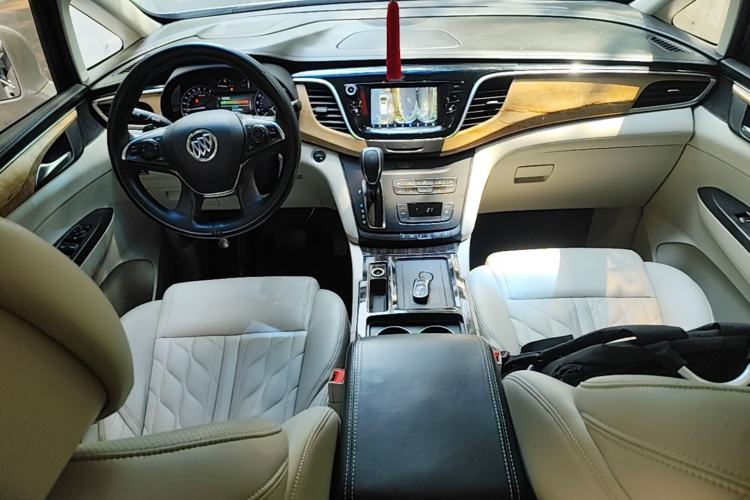 Used Buick GL8 2018 ES 28T Comfort Model China VI Standard Center Console