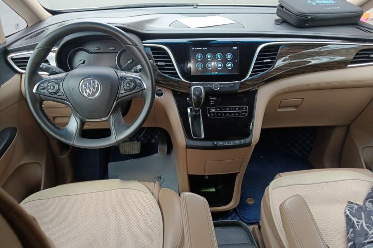 Used Buick GL8 2018 ES 28T Luxury Model China VI Standard Center Console