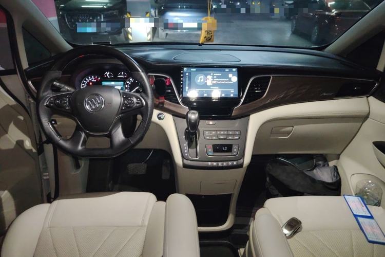 Used Buick GL8 2018 ES 28T Comfort Model China VI Standard Center Console