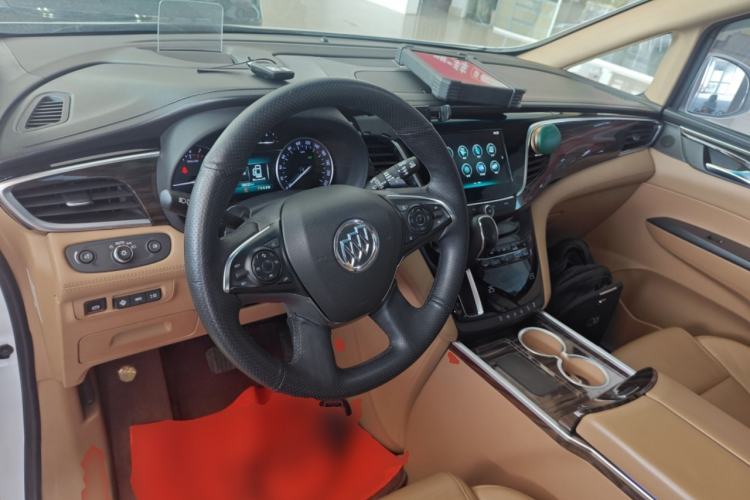 Used Buick GL8 2018 ES 28T Flagship Model China VI Standard Center Console