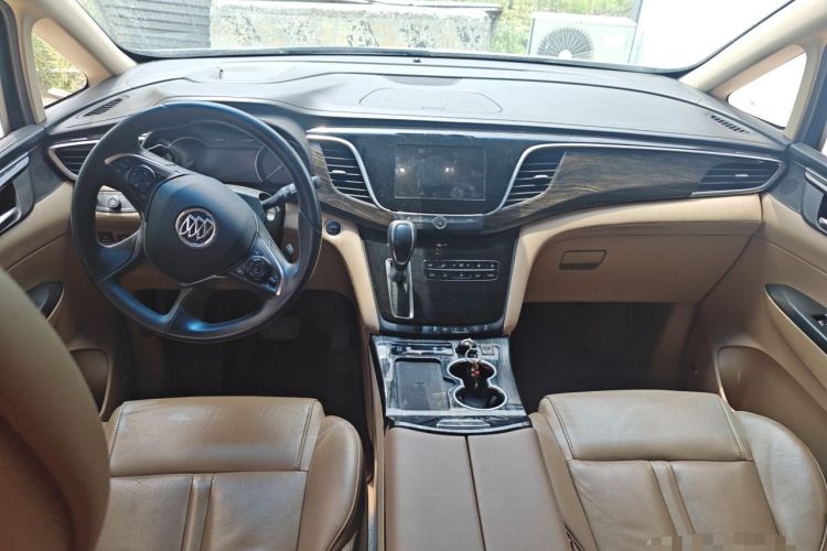 Used Buick GL8 2018 ES 28T Flagship Model China VI Standard Center Console