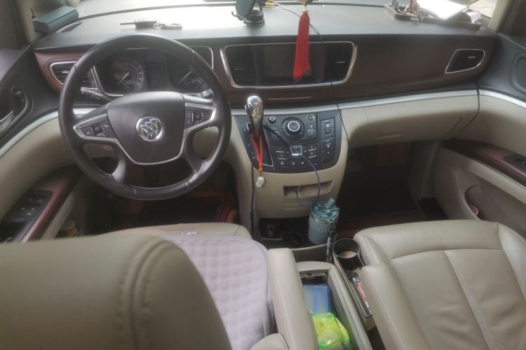 Used Buick GL8 2018 28T Luxury Model China VI Standard Center Console