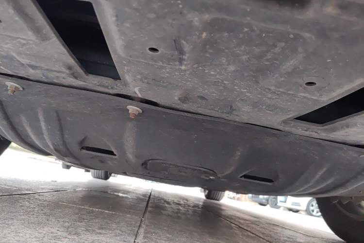 Used Buick GL8 2018 ES 28T Comfort Model China VI Standard Chassis Front