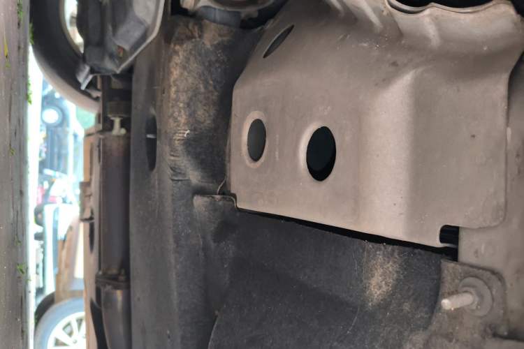 Used Buick GL8 2018 ES 28T Comfort Model China VI Standard Chassis Front Left
