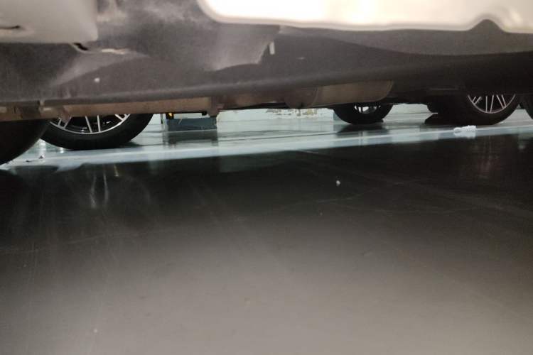 Used Buick GL8 2018 ES 28T Comfort Model China VI Standard Chassis Front Left