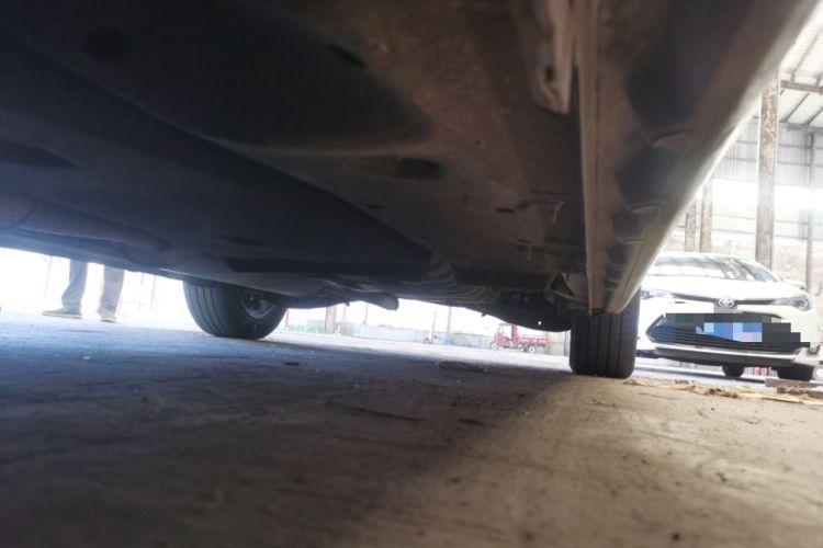 Used Buick GL8 2018 ES 28T Flagship Model China VI Standard Chassis Front Left