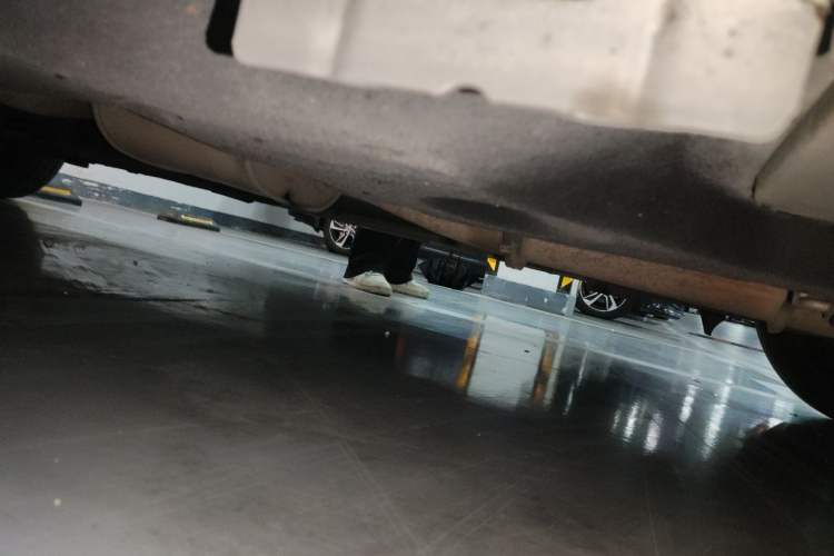 Used Buick GL8 2018 ES 28T Comfort Model China VI Standard Chassis Front Right