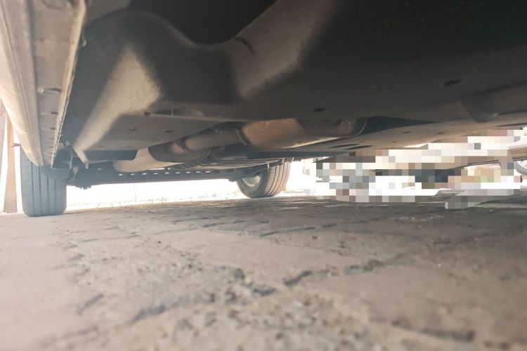 Used Buick GL8 2018 28T Comfort Model China VI Standard Chassis Front Right