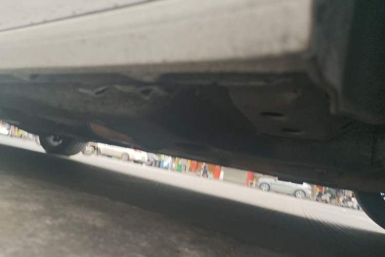 Used Buick GL8 2018 ES 28T Comfort Model China VI Standard Chassis Front Right