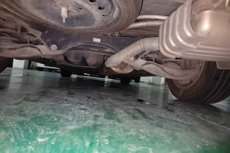 Used Buick GL8 2018 ES 28T Comfort Model China VI Standard Chassis Rear