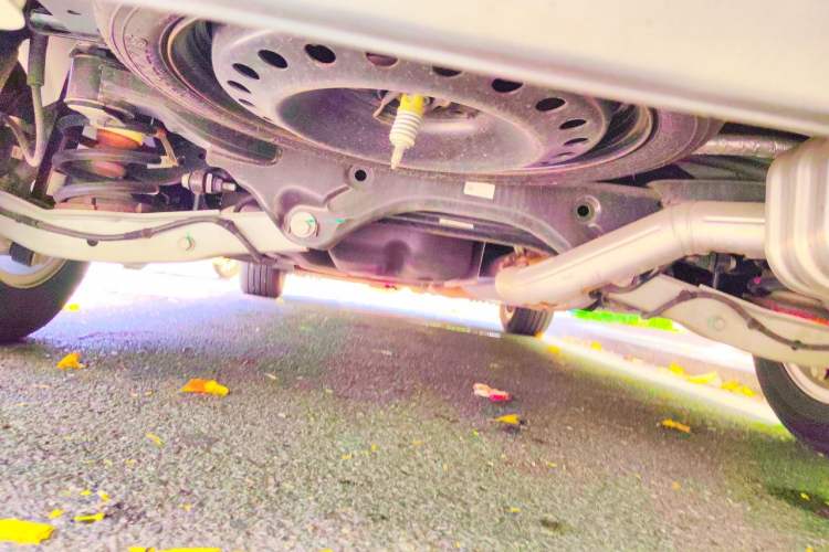 Used Buick GL8 2018 ES 28T Comfort Model China VI Standard Chassis Rear
