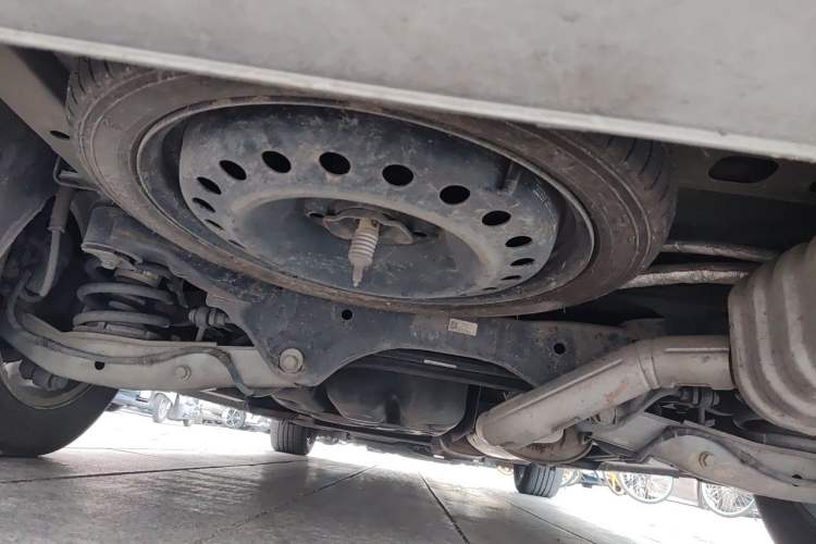 Used Buick GL8 2018 ES 28T Comfort Model China VI Standard Chassis Rear