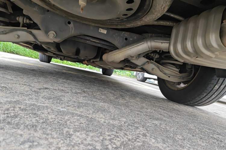 Used Buick GL8 2018 ES 28T Comfort Model China VI Standard Chassis Rear