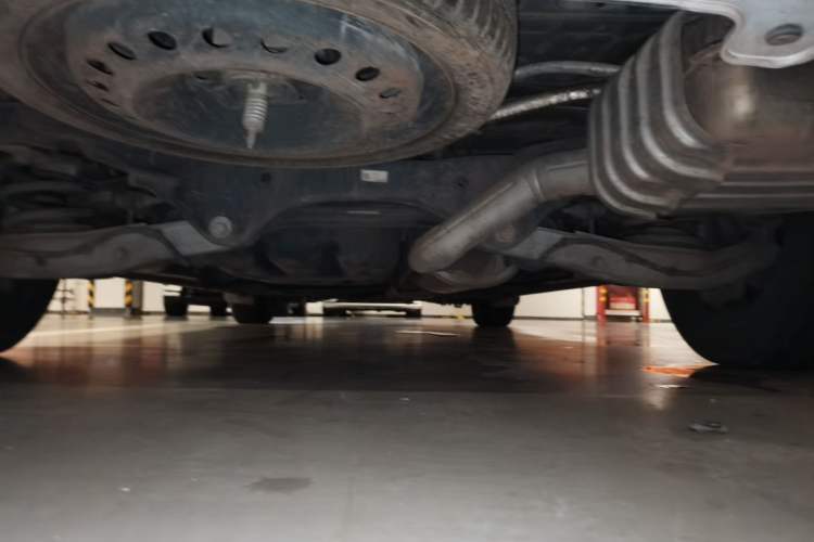Used Buick GL8 2018 ES 28T Comfort Model China VI Standard Chassis Rear