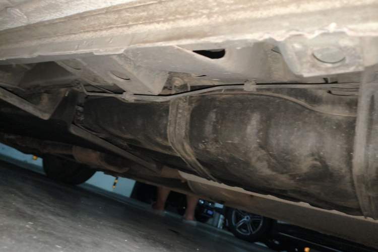 Used Buick GL8 2018 ES 28T Comfort Model China VI Standard Chassis Rear Left