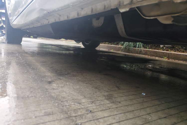 Used Buick GL8 2018 28T Comfort Model China VI Standard Chassis Rear Left