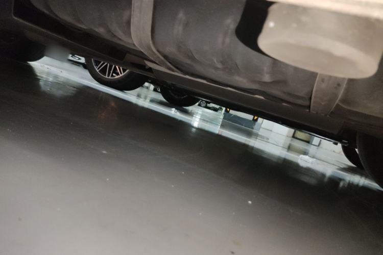 Used Buick GL8 2018 ES 28T Comfort Model China VI Standard Chassis Rear Left