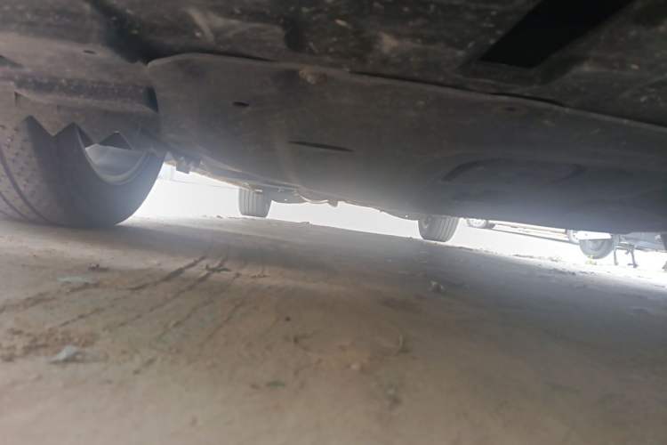 Used Buick GL8 2018 ES 28T Comfort Model China VI Standard Chassis Rear Left