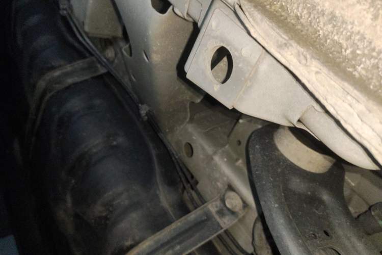 Used Buick GL8 2018 ES 28T Comfort Model China VI Standard Chassis Rear Left