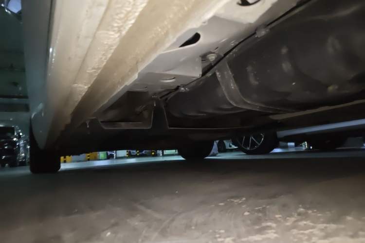 Used Buick GL8 2018 ES 28T Comfort Model China VI Standard Chassis Rear Left