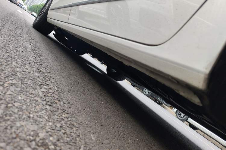 Used Buick GL8 2018 ES 28T Flagship Model China VI Standard Chassis Rear Left