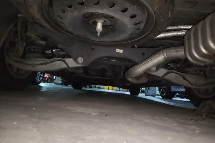 Used Buick GL8 2018 ES 28T Comfort Model China VI Standard Chassis Rear
