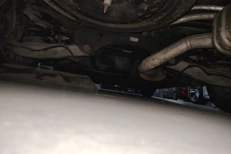 Used Buick GL8 2018 ES 28T Comfort Model China VI Standard Chassis Rear