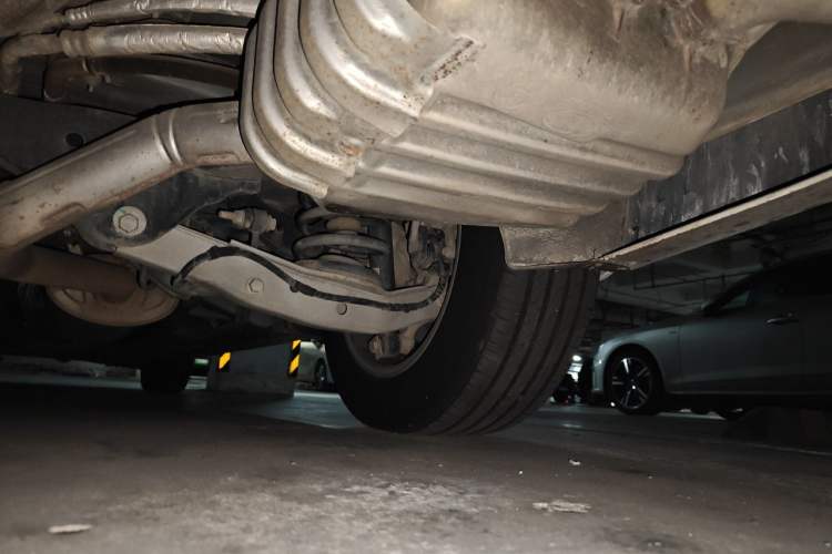 Used Buick GL8 2018 ES 28T Luxury Model China VI Standard Chassis Rear Right