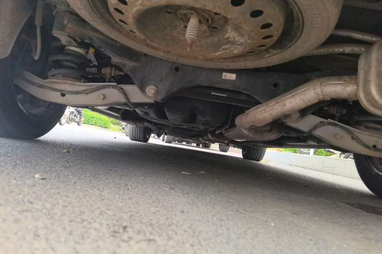 Used Buick GL8 2018 ES 28T Comfort Model China VI Standard Chassis Rear
