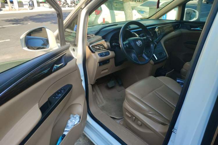 Used Buick GL8 2018 ES 28T Premium Model China VI Standard Driver Seat
