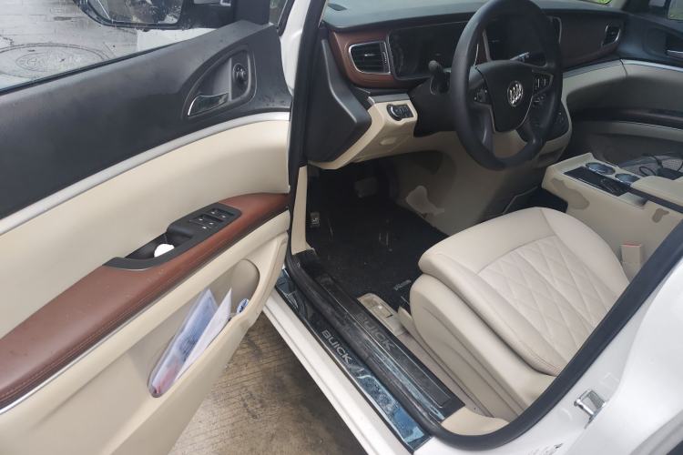Used Buick GL8 2018 28T Comfort Model China VI Standard Driver Seat