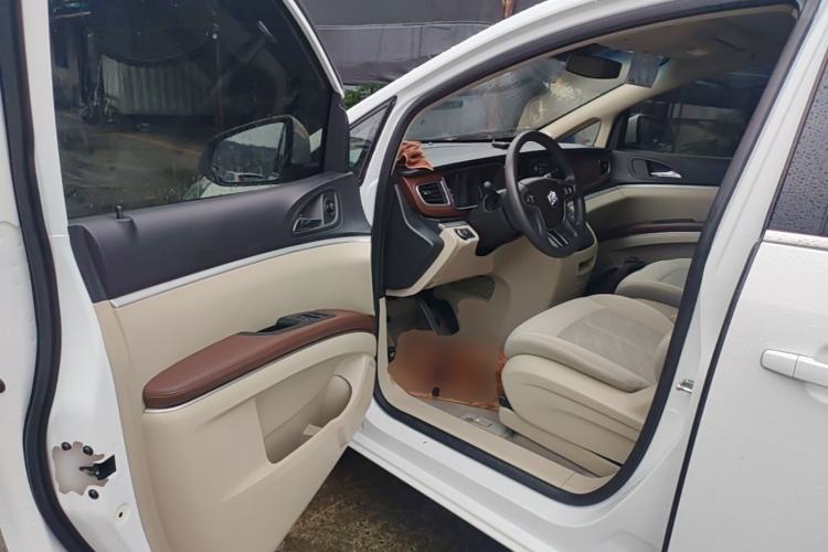Used Buick GL8 2018 28T Comfort Model China VI Standard Driver Seat
