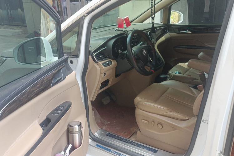 Used Buick GL8 2018 ES 28T Premium Model China VI Standard Driver Seat